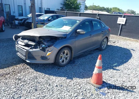 2014 Ford Focus Se из США, поврежденный, VIN 1FADP3F2XEL447275